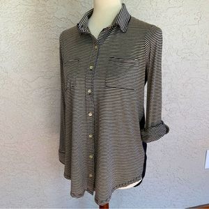 Maternity Button-Up Shirt by Willow & Clay for A Pea in the Pod - Size Small